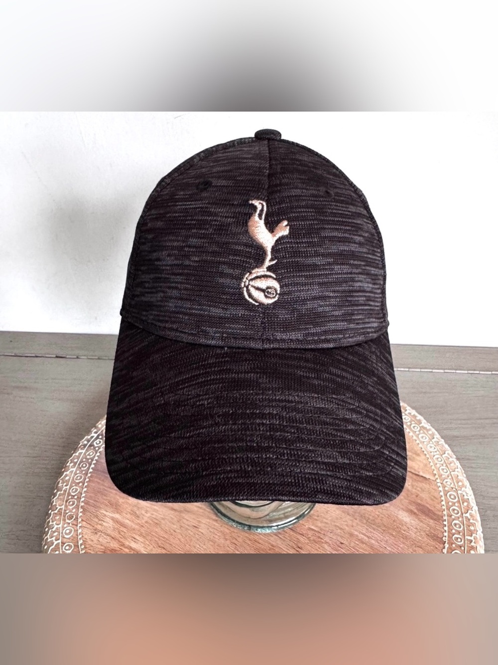 Tottenham Hotspur New Era Soccer Cap Shiny‎ Tech 9FORTY Adjustable Hat Women’s